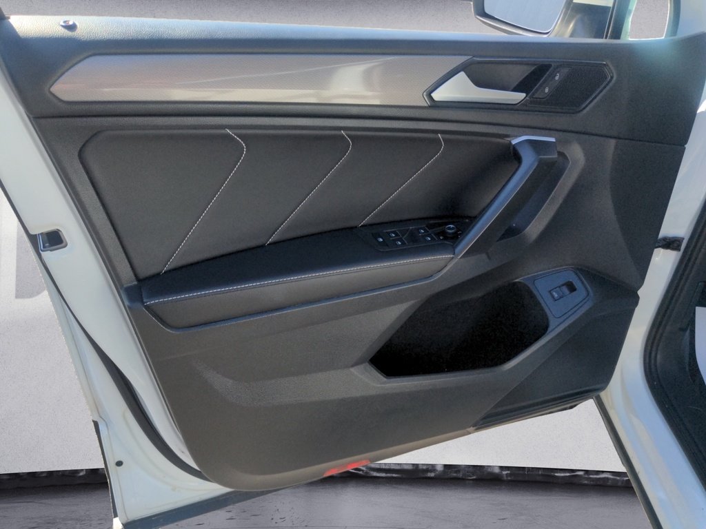 2024 Volkswagen Tiguan Comfortline AWD - Leather, Sunroof & Remote Start!