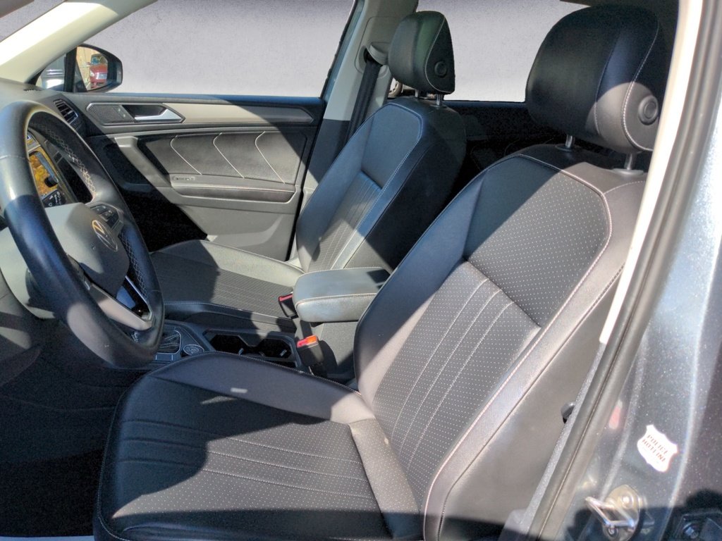 2024 Volkswagen Tiguan Comfortline AWD - Leather, Sunroof & Remote Start!