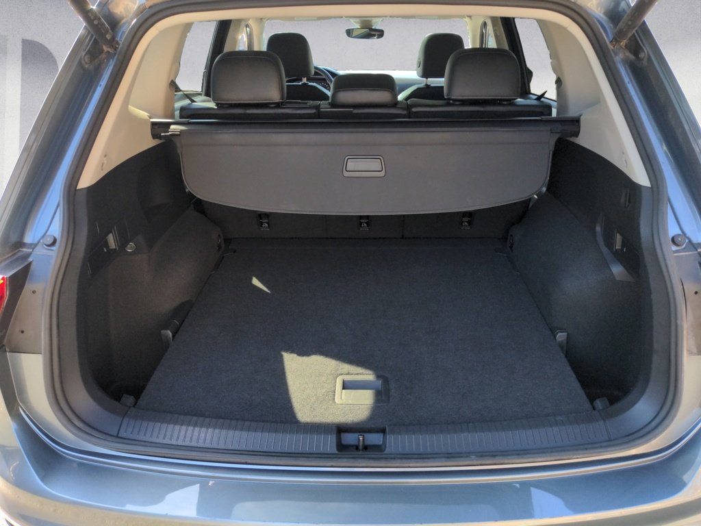 Volkswagen Tiguan Comfortline AWD - Leather, Sunroof & Remote Start! 2024