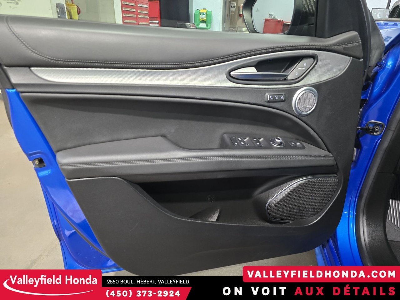 2023 Alfa Romeo Stelvio VELOCE AWD GARANTIE PROLONGÉ INCLUSES-21