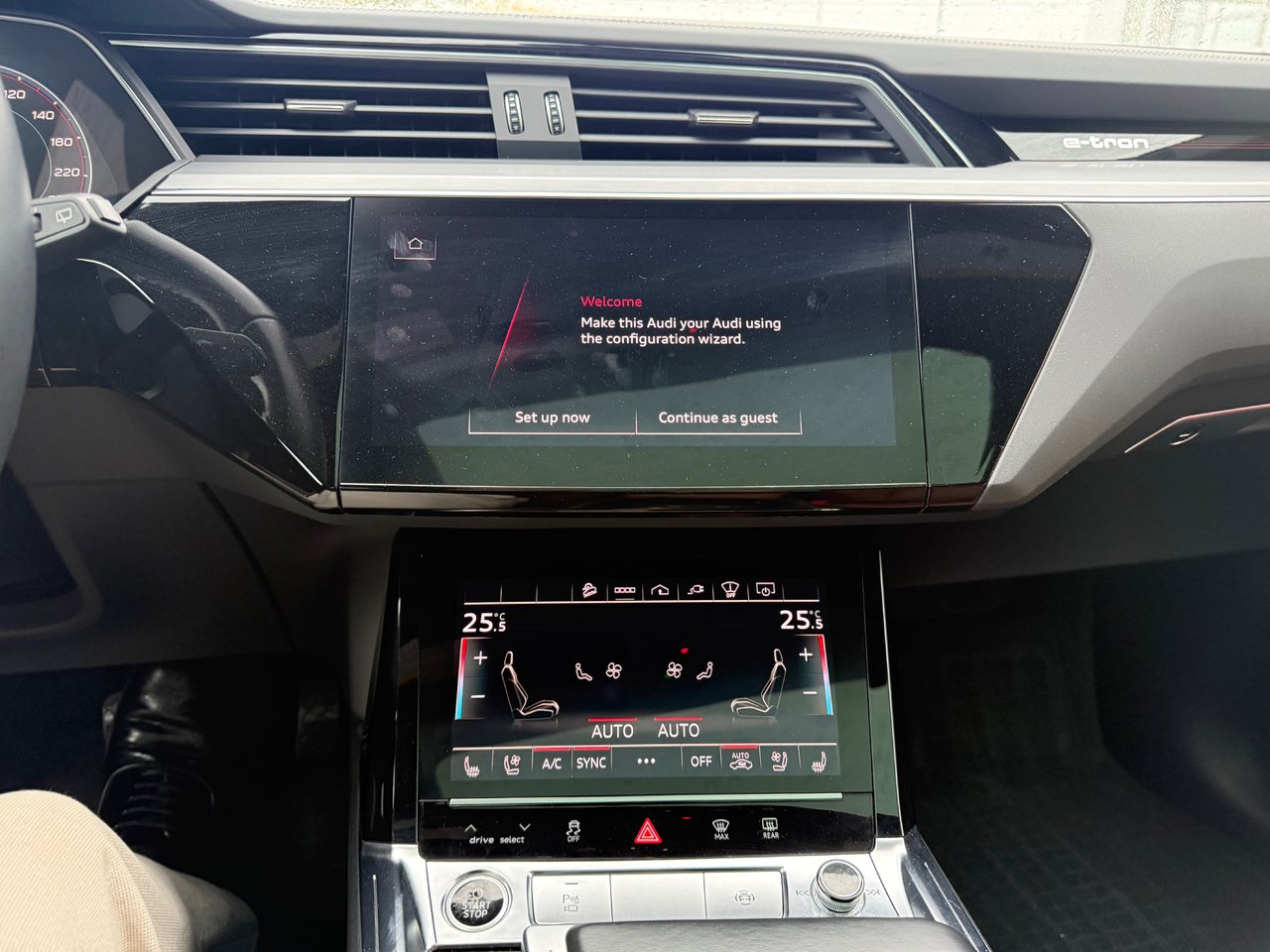 Audi e-tron Technik 2023-10