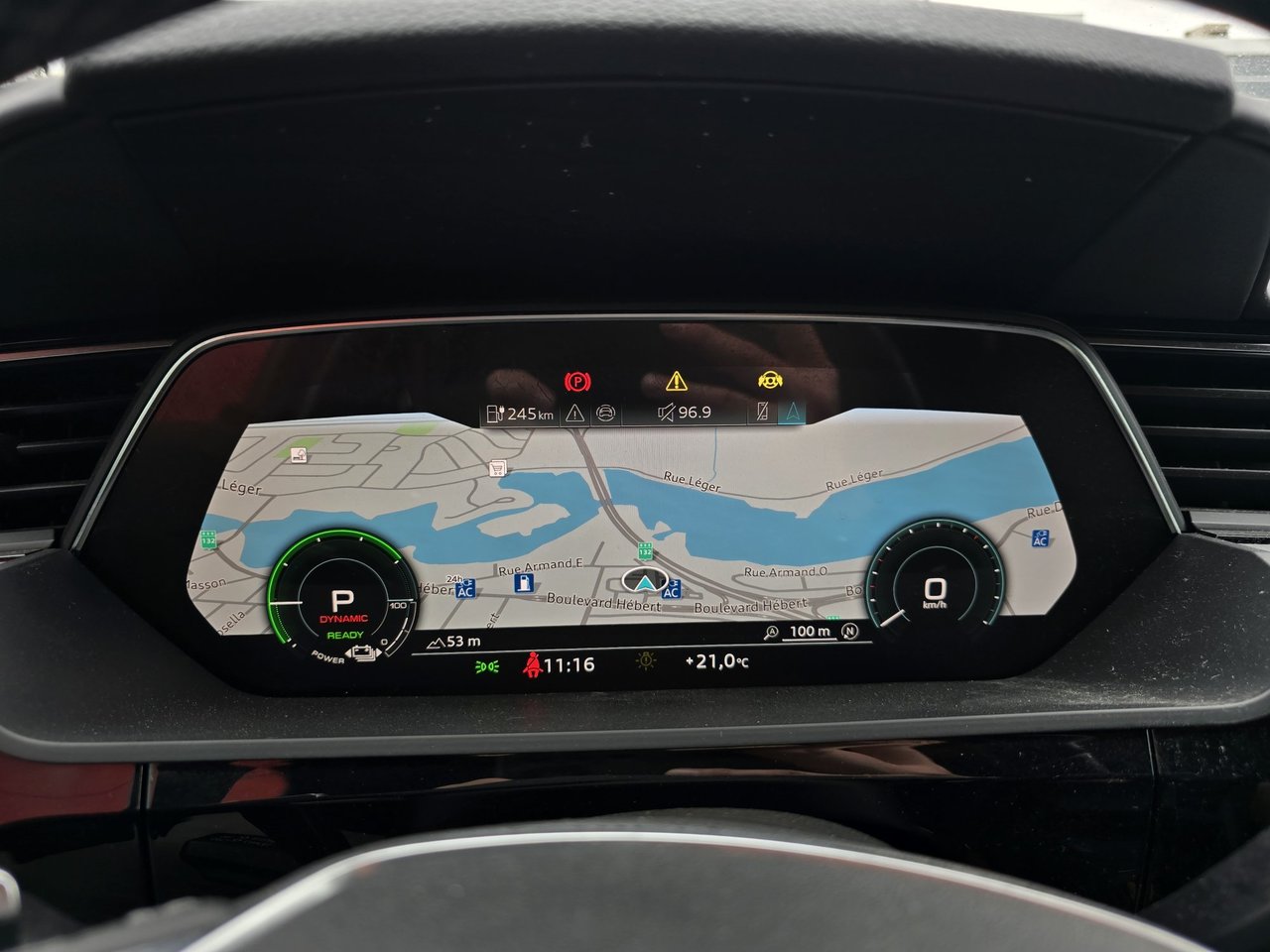 Audi Q8 e-tron COMME UN NEUF ! 2024-13