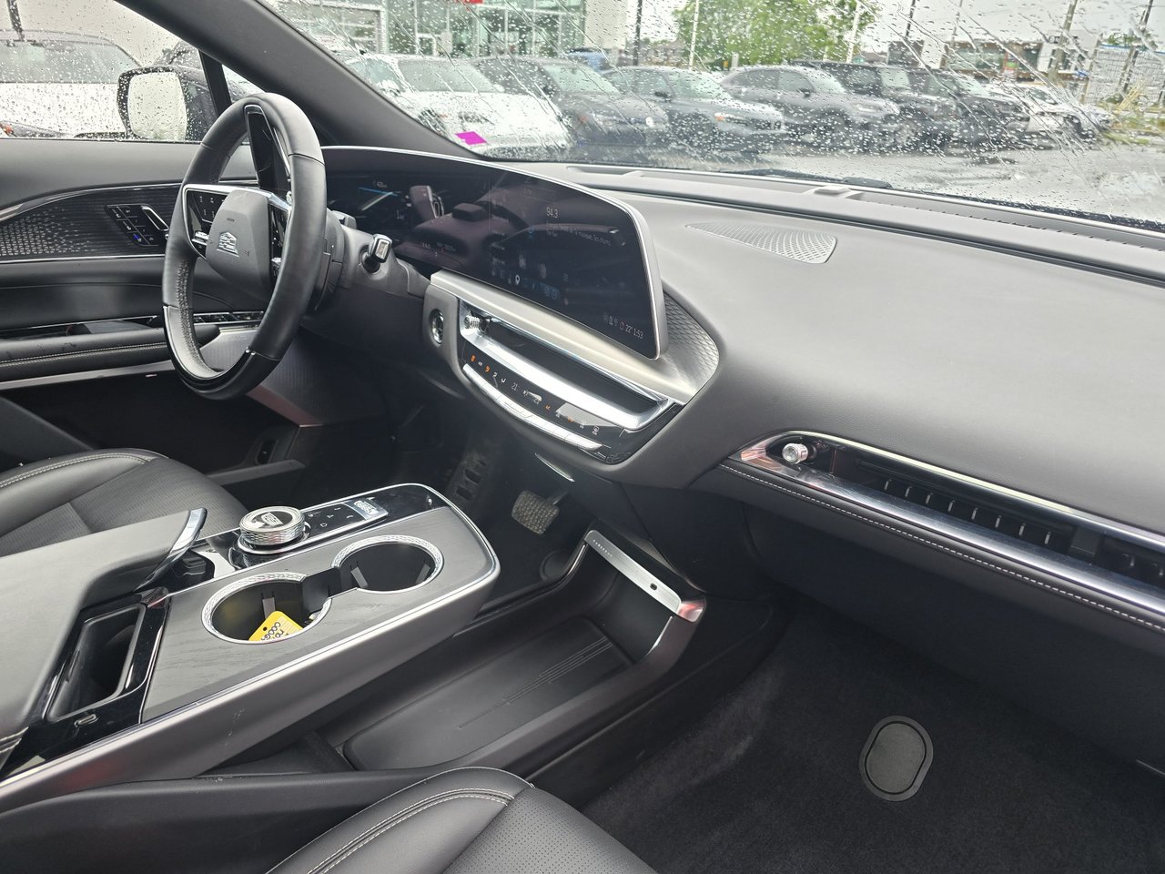 2023 Cadillac LYRIQ RWD Luxury 502KM AUTONOMIE-2