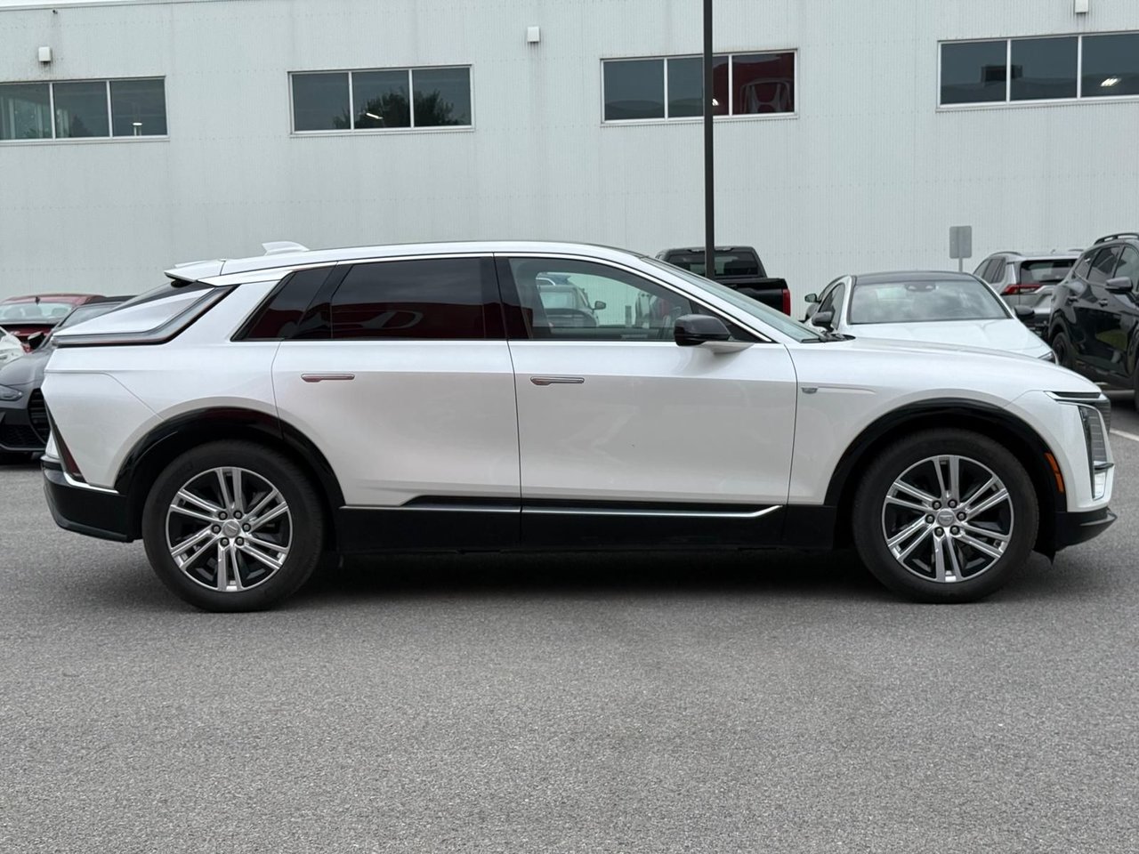 2024 Cadillac LYRIQ Tech-3