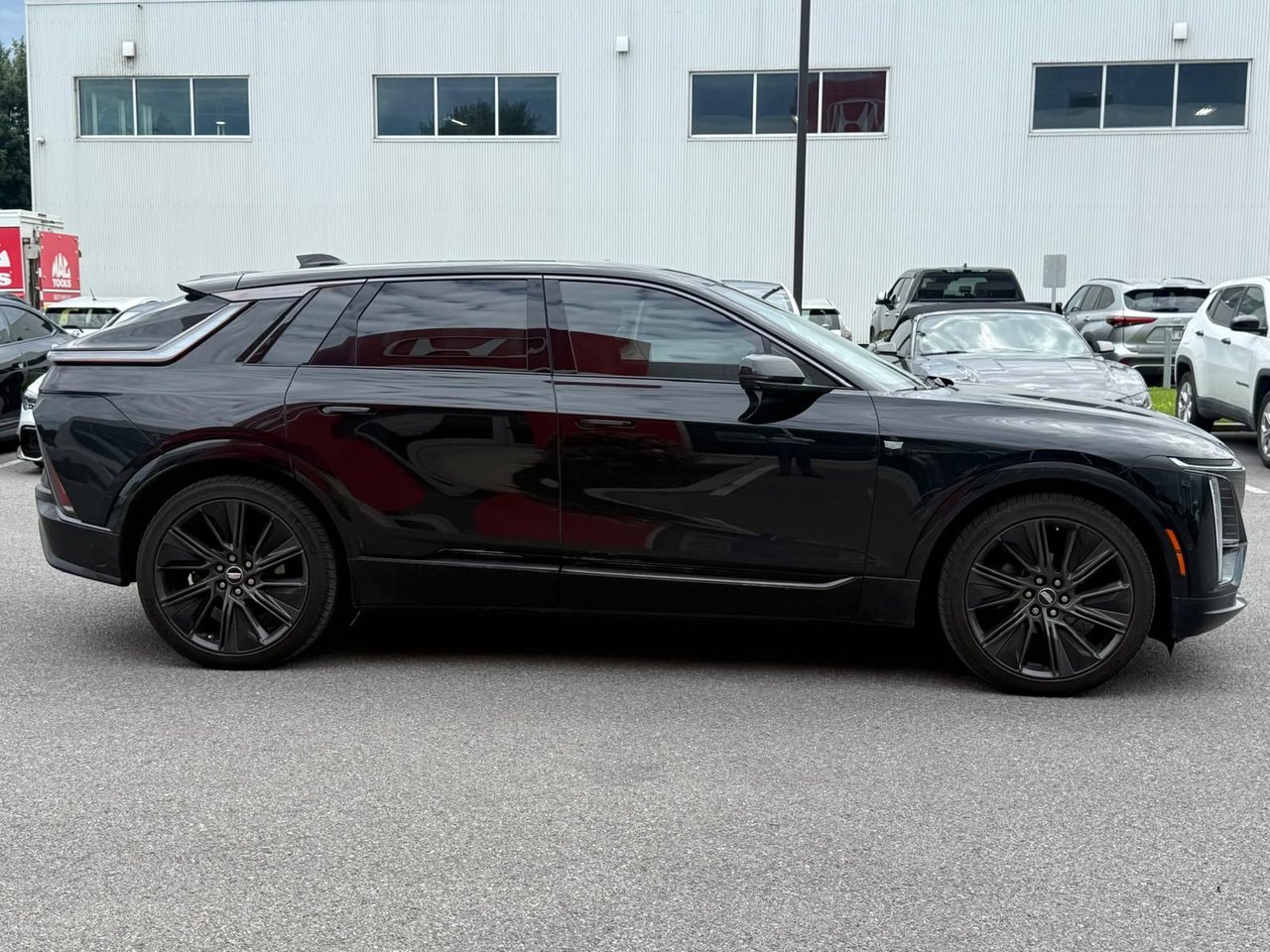 2024 Cadillac LYRIQ Sport-3