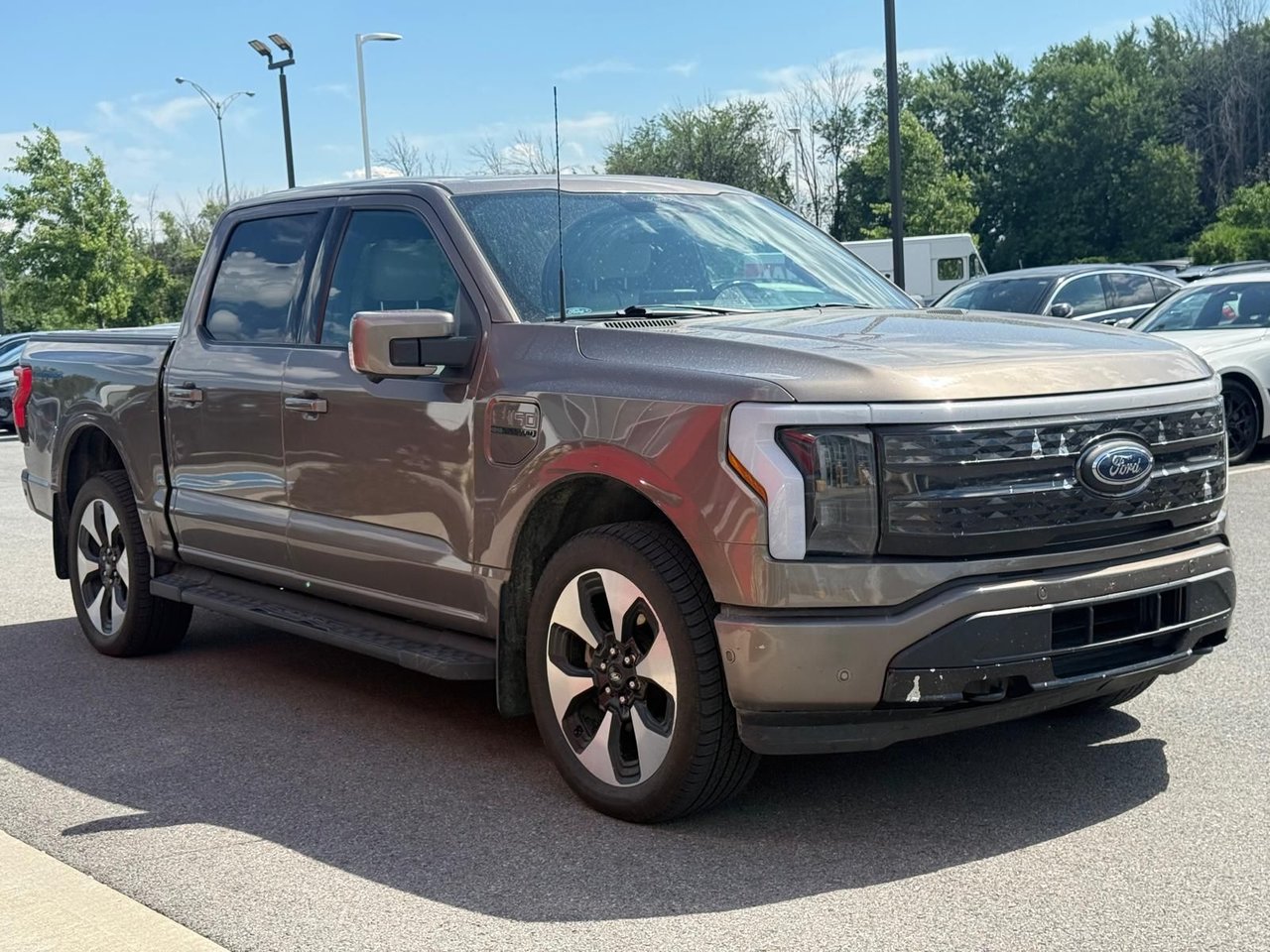 2022 Ford F-150 Lightning PLATINIUM-2