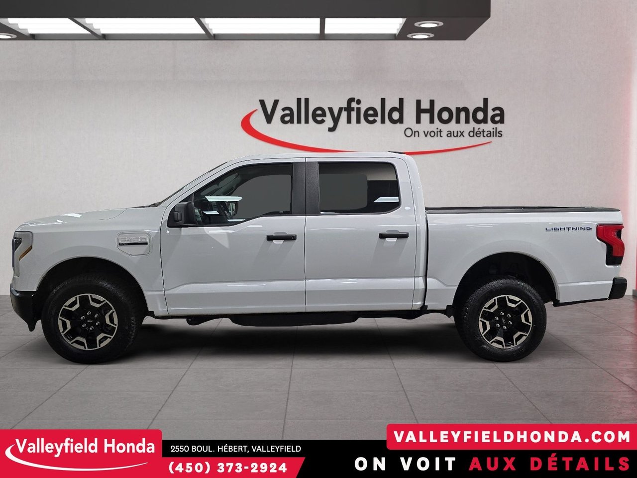 Ford F-150 Lightning Pro 4x4 - MAX TRAILERING PACKAGE 2023-10