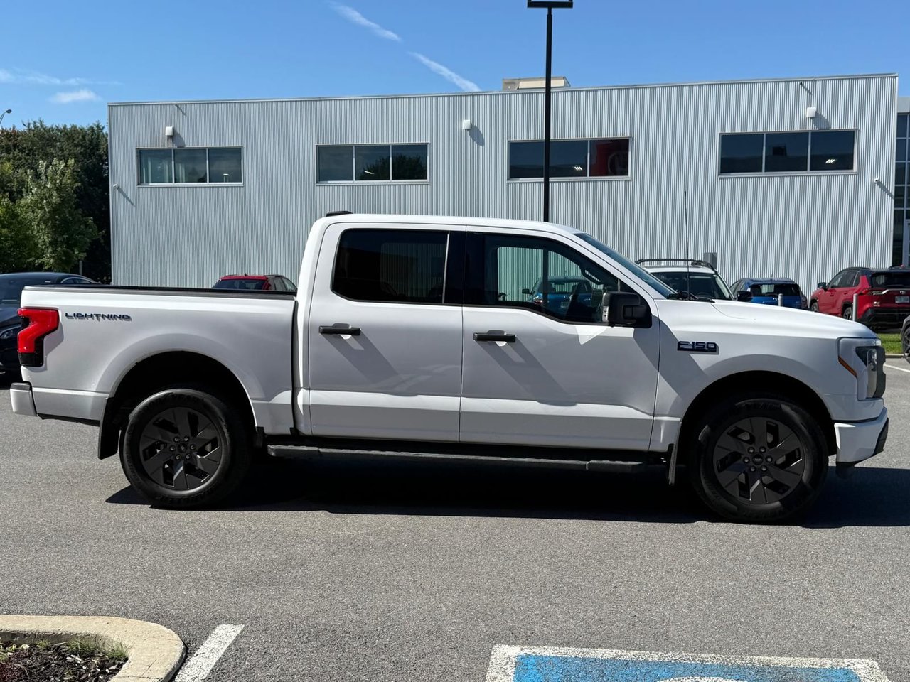 Ford F-150 Lightning XLT MAX TRAILER TOW  PACKAGE 2024-3