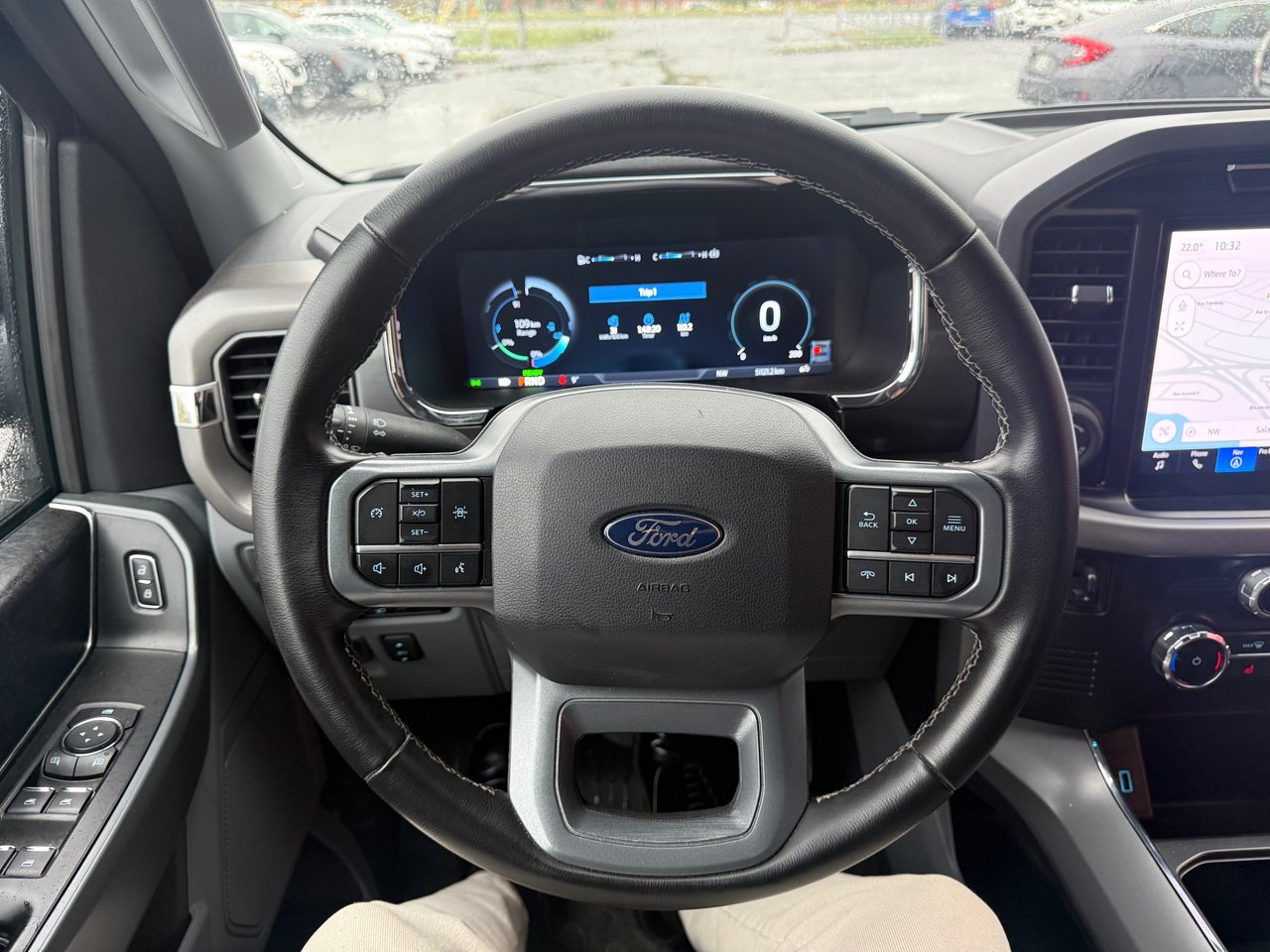 Ford F-150 Lightning XLT 2024-10