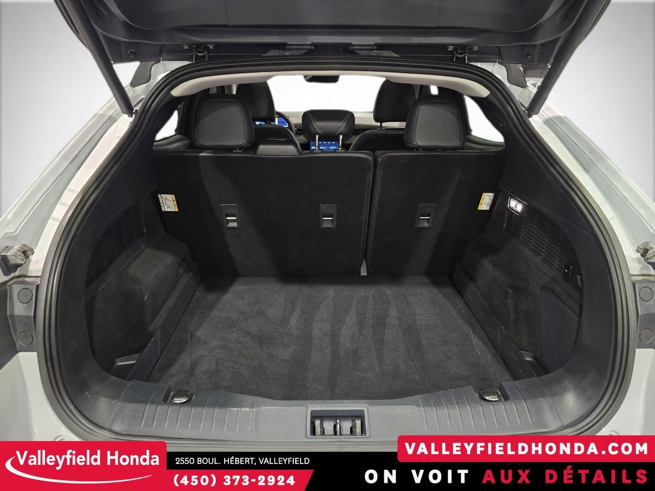 2022 Ford Mustang Mach-E PREMIUM AWD EXTENDED BATTERY 91KWH-11