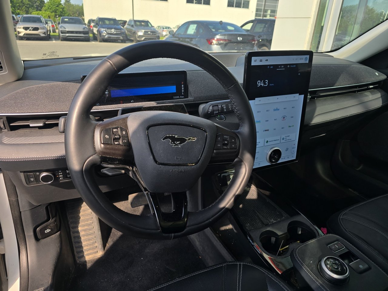 2023 Ford Mustang Mach-E Premium extended range 446km-9