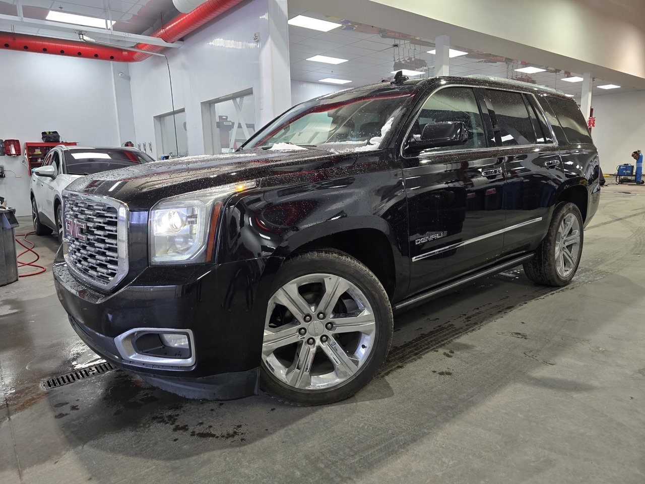 2020 GMC Yukon Denali TRÈS PROPRE !-0