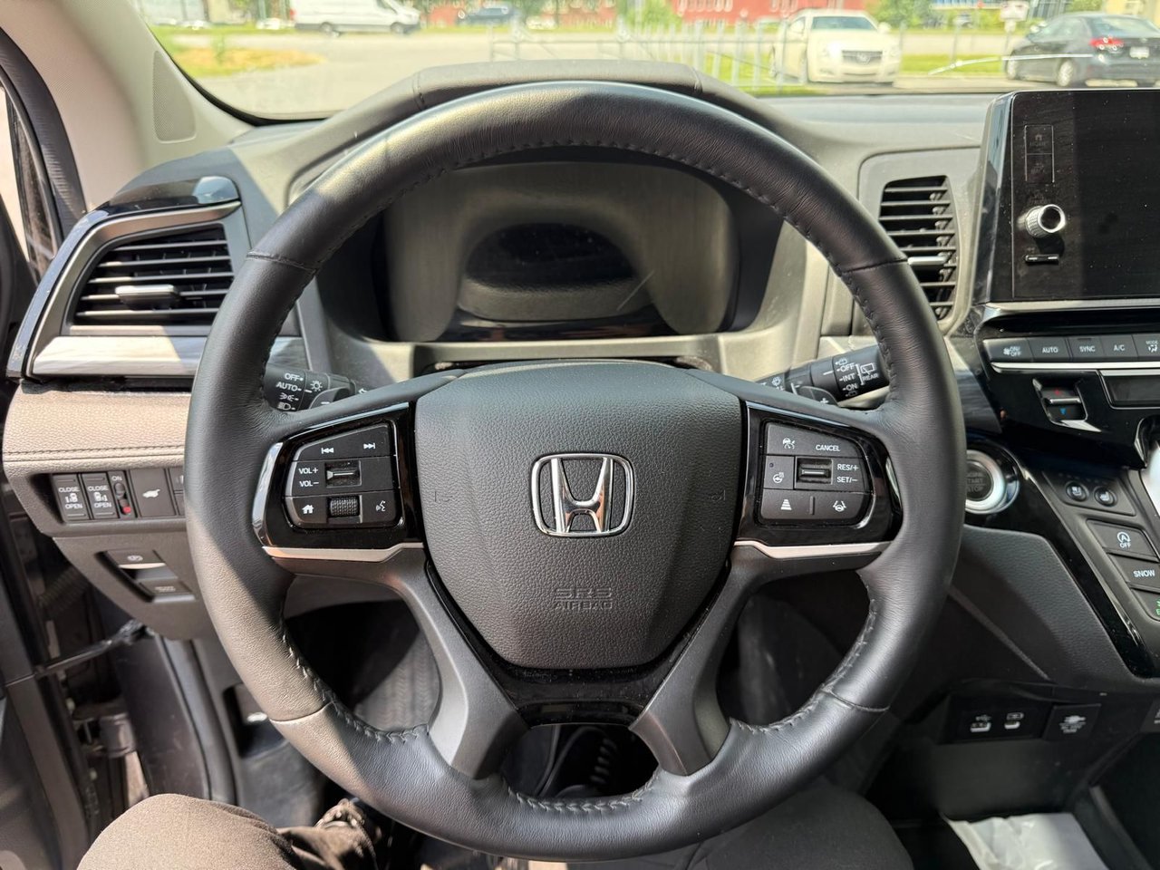 2025 Honda Odyssey Touring-9