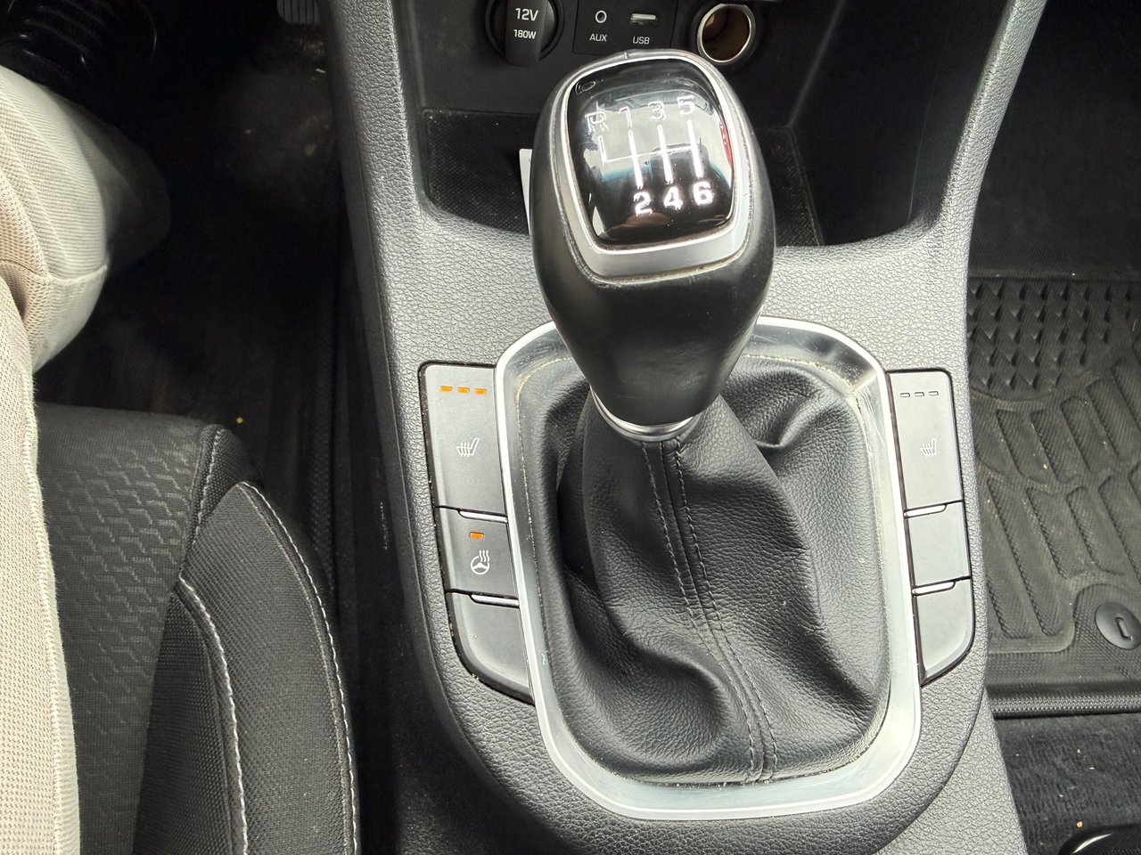 2020 Hyundai Elantra GT Preferred MANUEL 6 VITESSES-11