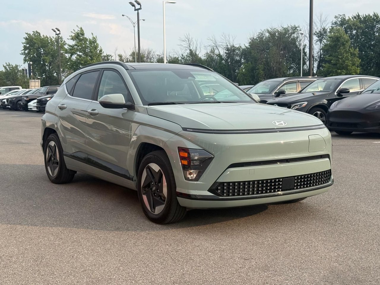 2025 Hyundai Kona Electric Preferred w/Trend Package-2