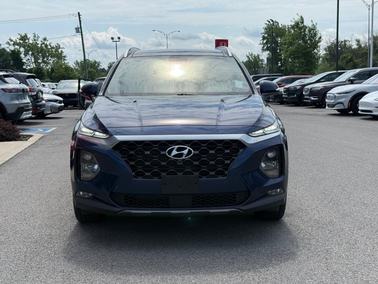 Hyundai Santa Fe Luxury 2019-1