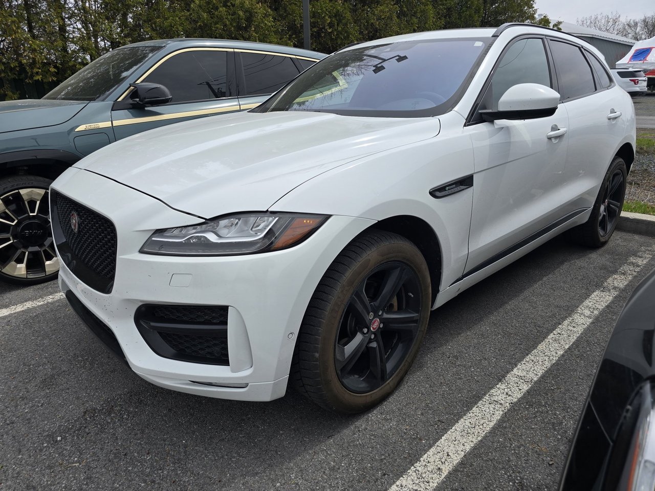 2019 Jaguar F-PACE R-Sport-0