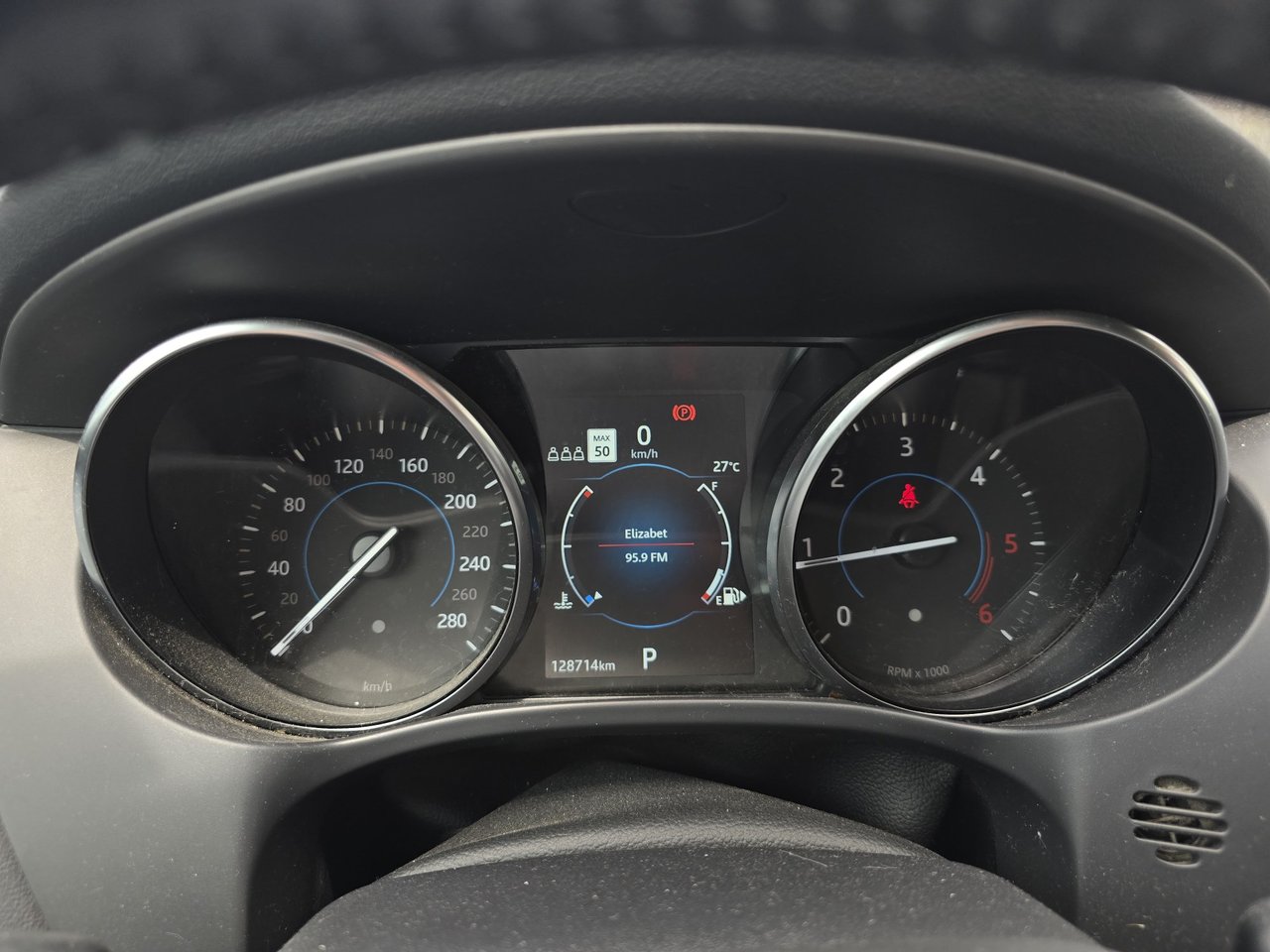 2019 Jaguar F-PACE R-Sport-5