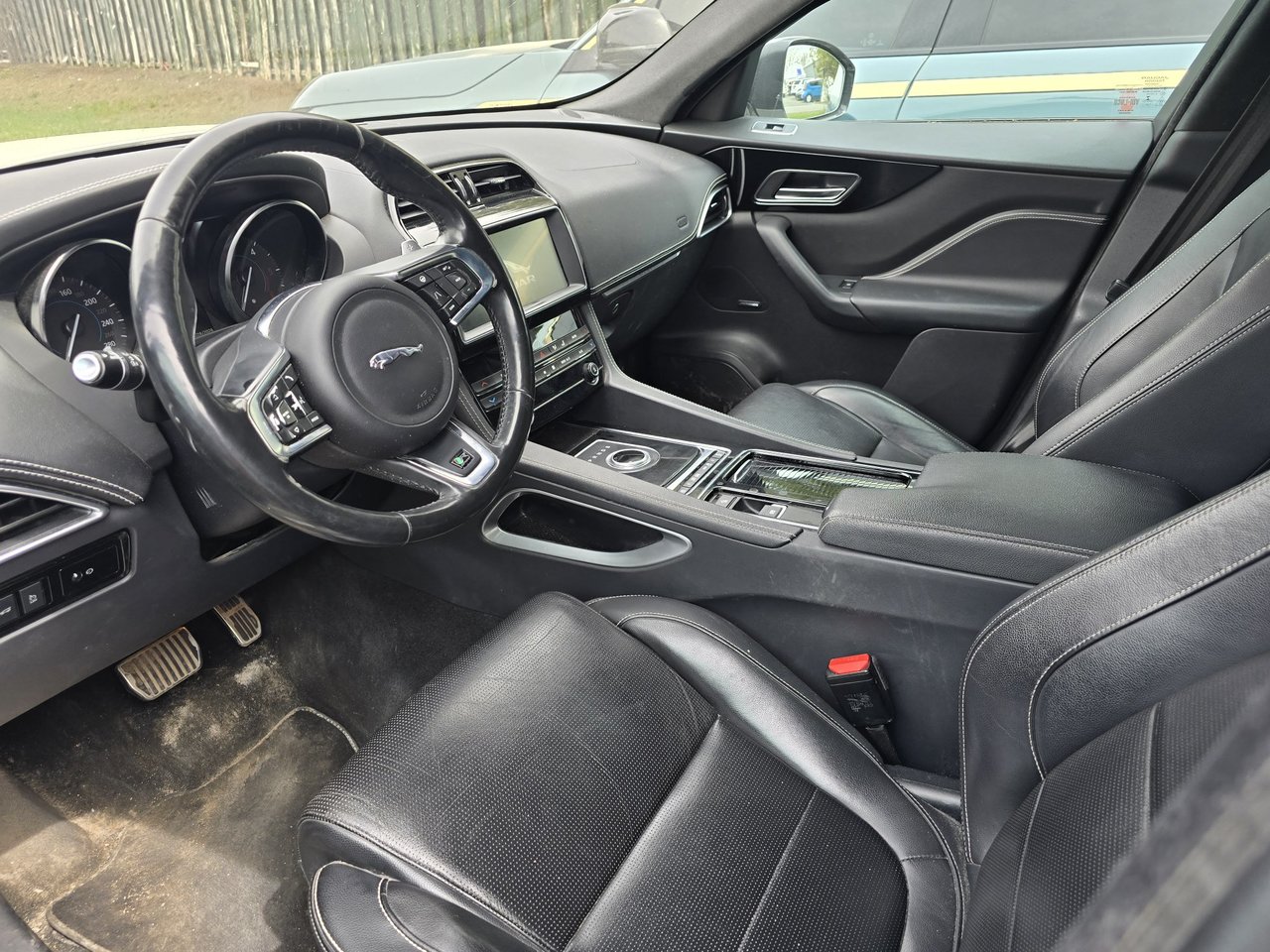 2019 Jaguar F-PACE R-Sport-4