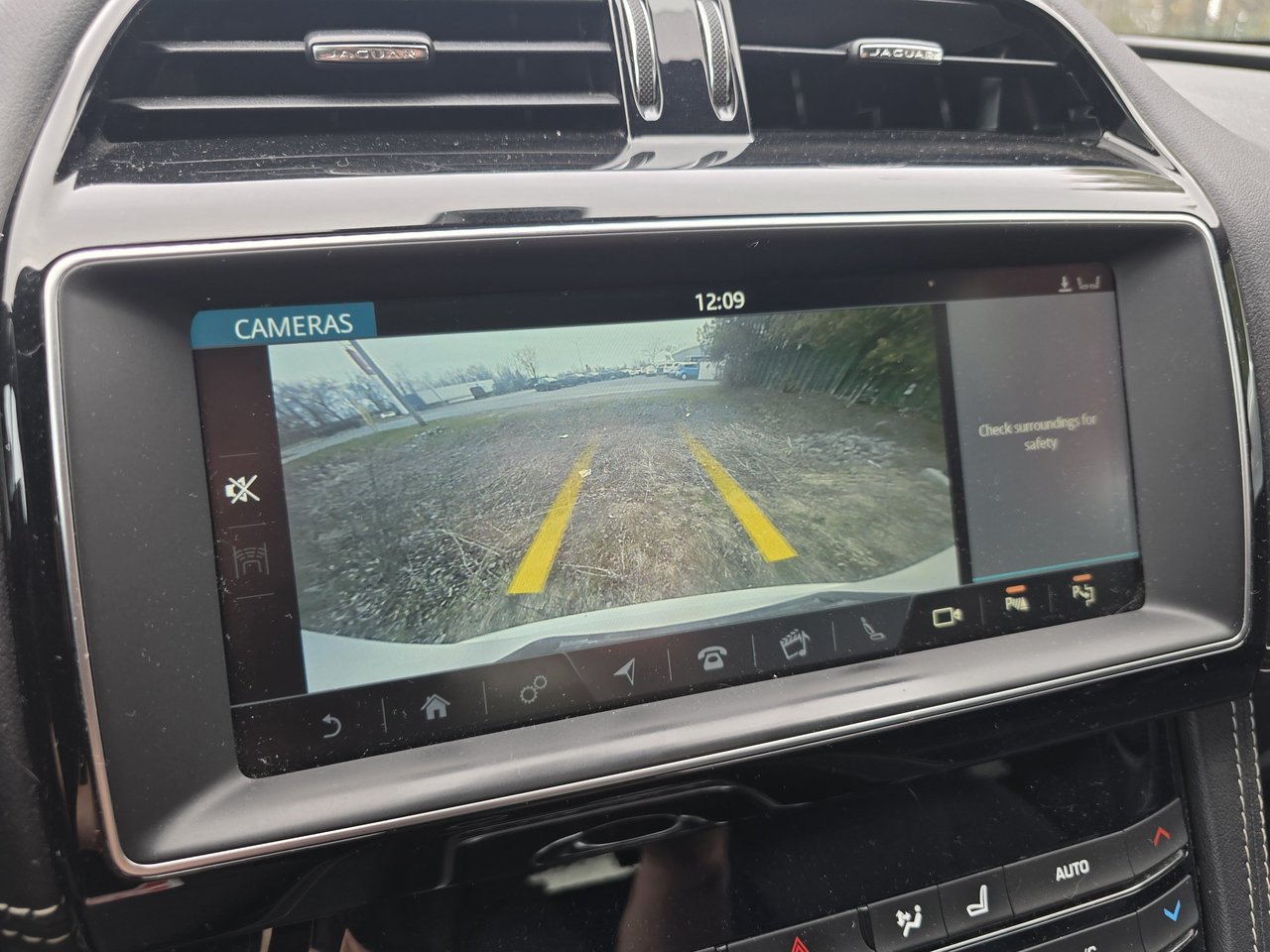 2019 Jaguar F-PACE R-Sport-8