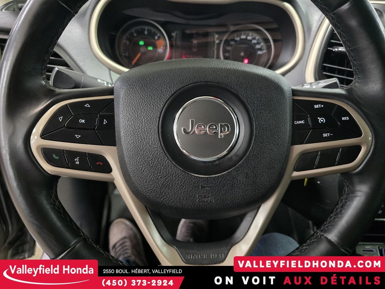 2017 Jeep Cherokee North 4x4-15