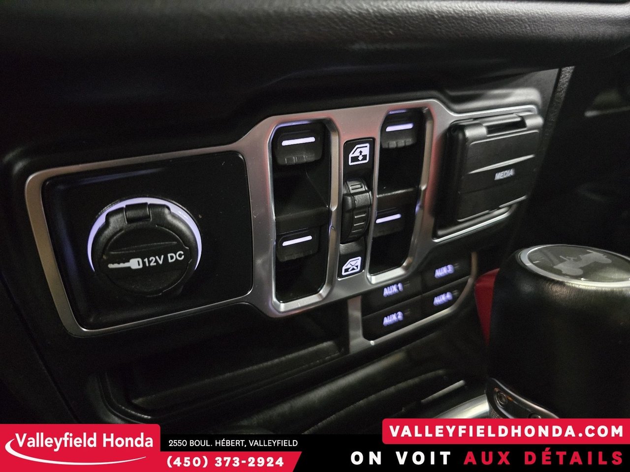 2024 Jeep Wrangler 4xe Sahara 30KM AUTONOMIE ELECTRIQUE-24