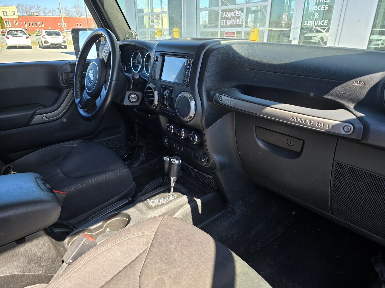 Jeep Wrangler Unlimited Sport BAS KILOMÉTRAGE ! 2013-1