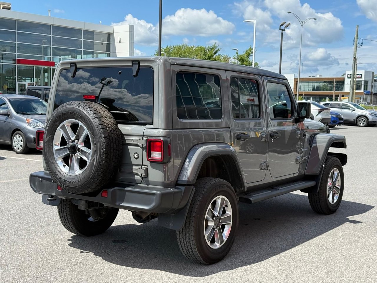 Jeep Wrangler Unlimited Sahara 2021-4