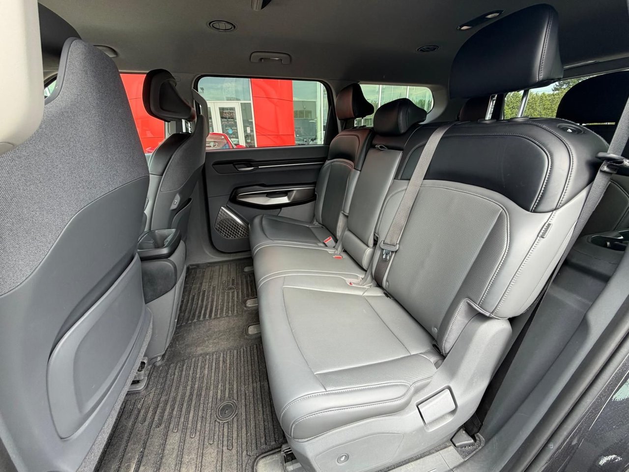 Kia EV9 Land AWD 7 PASS 450KM AUTONOMIE 2025-9