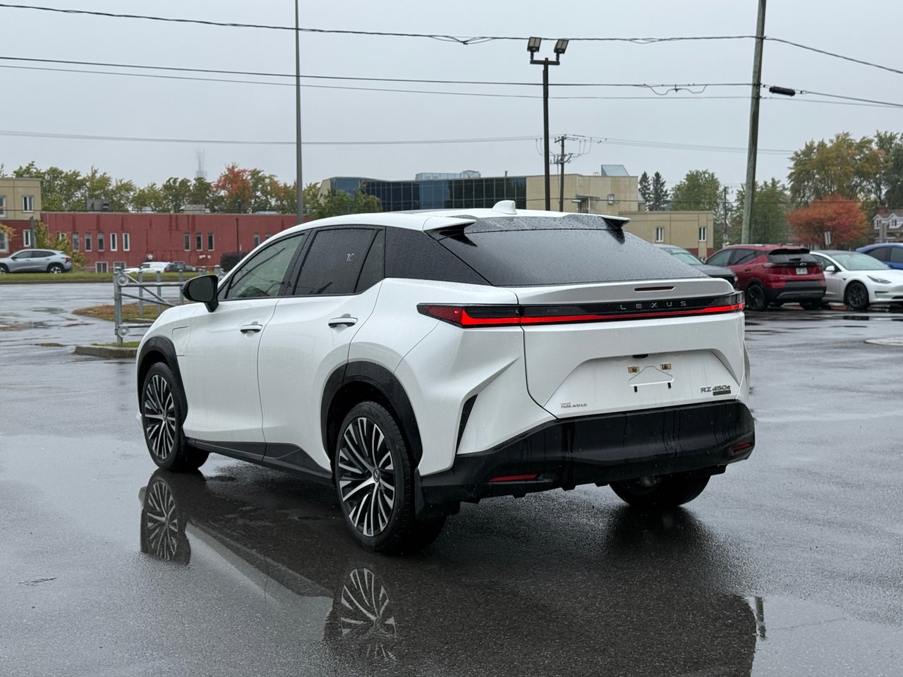 Lexus RZ 450e 2023-4