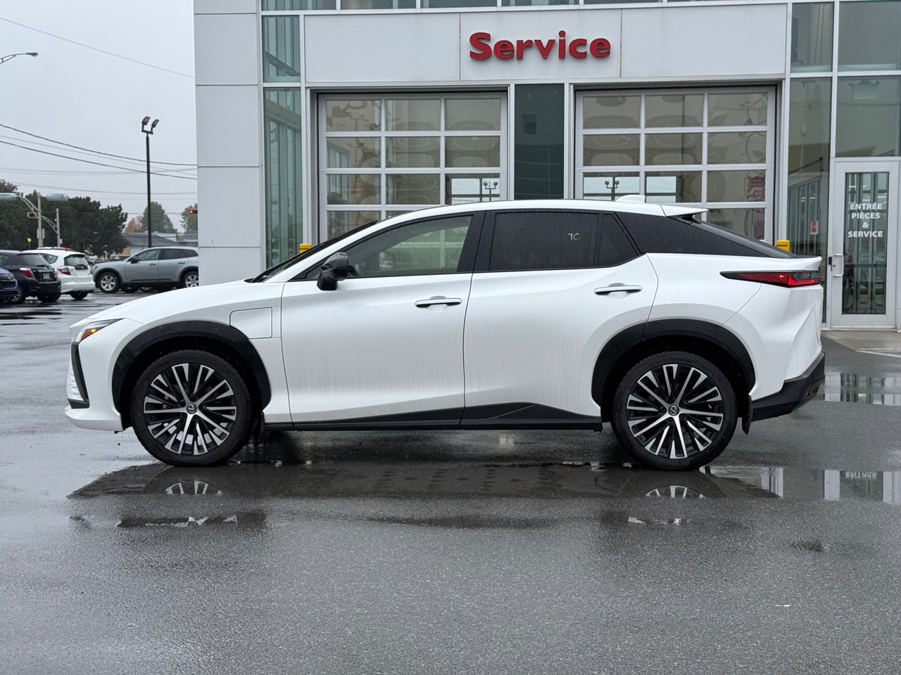 Lexus RZ 450e 2023-5