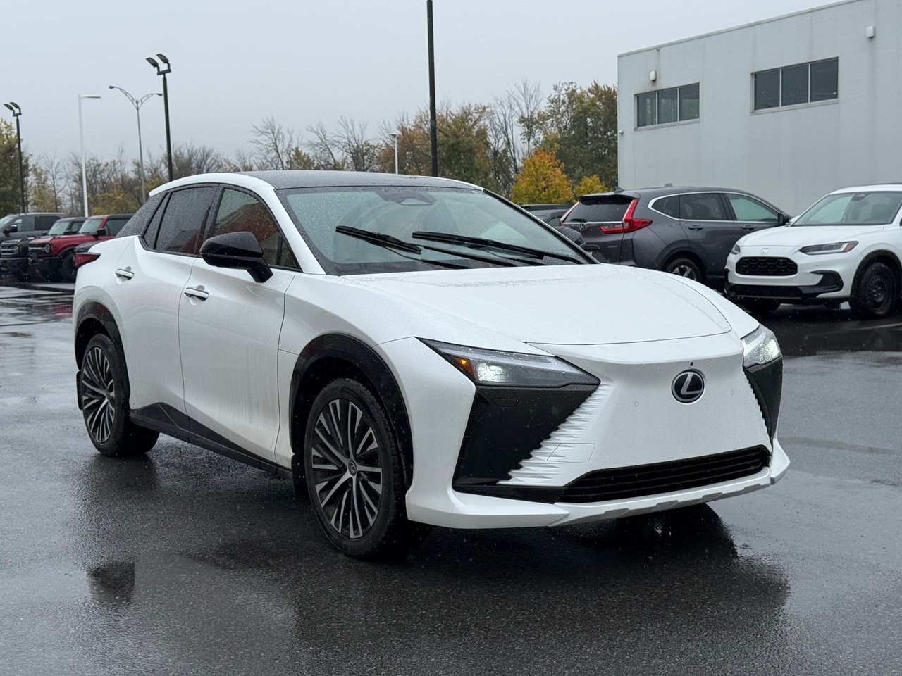Lexus RZ 450e 2023-10