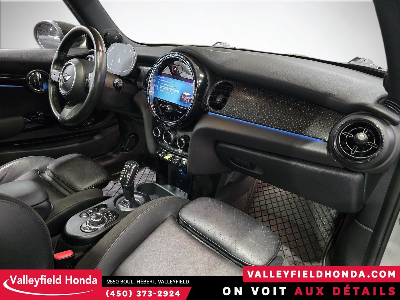 MINI 3 Door Cooper SE IMPECCABLE! 2023-3