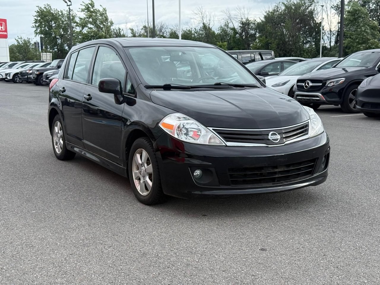 2012 Nissan Versa SL-2