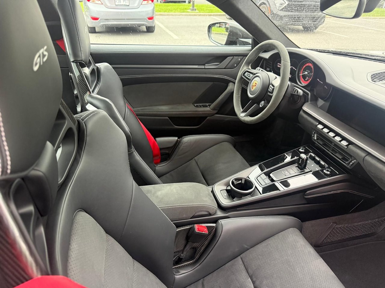 Porsche 911 GTS IMPECCABLE 2024-5
