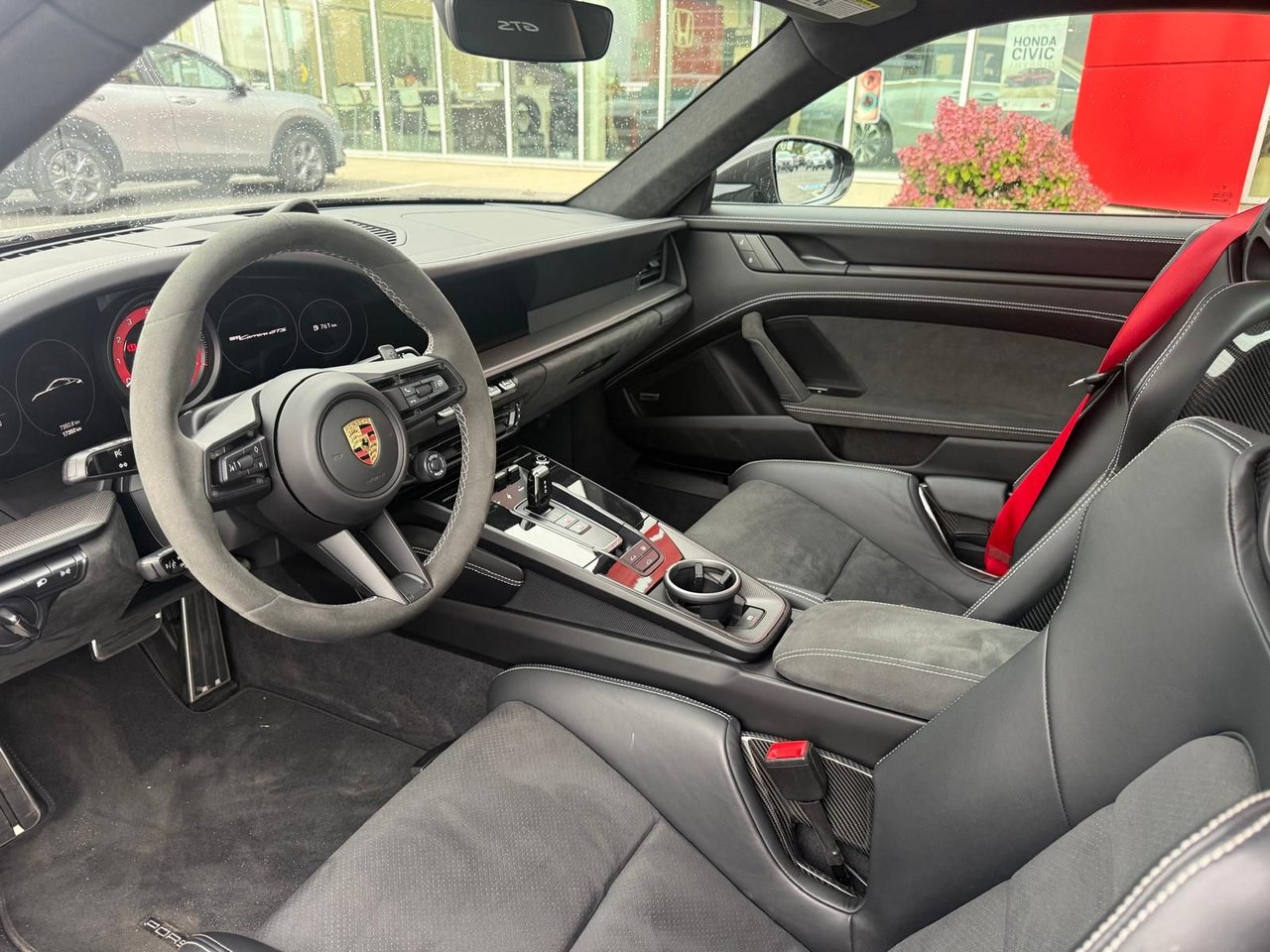 Porsche 911 GTS IMPECCABLE 2024-10