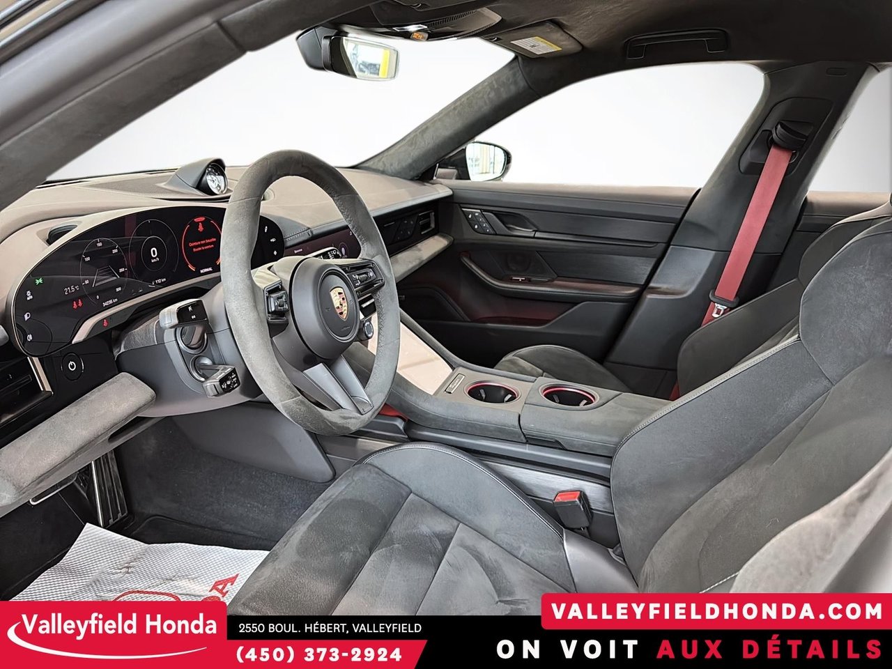 2024 Porsche Taycan GTS SPORT TURISMO 690HP-12