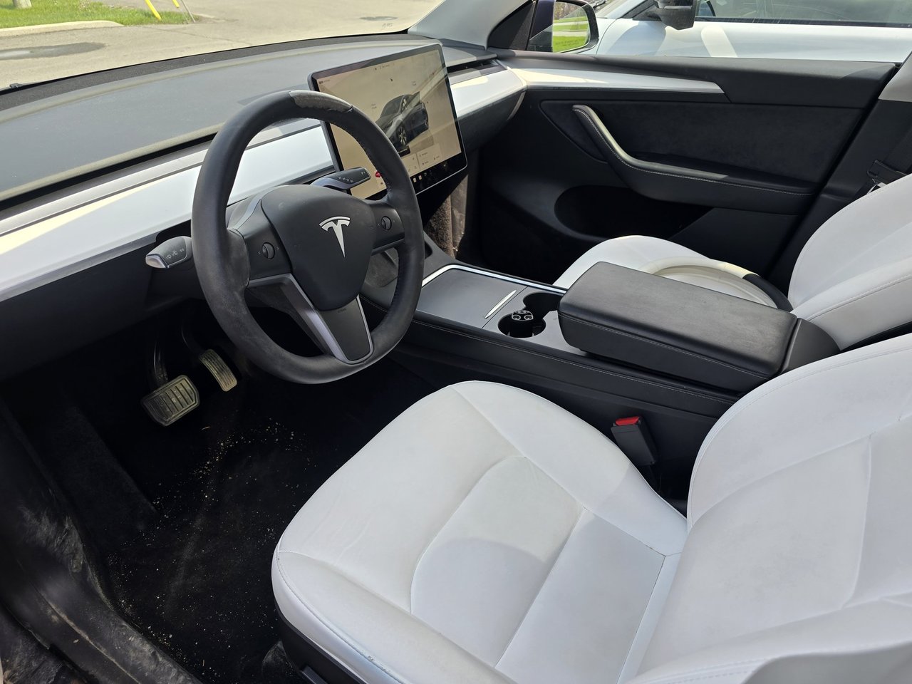 2023 Tesla Model Y Long Range AWD IMPECCABLE-1