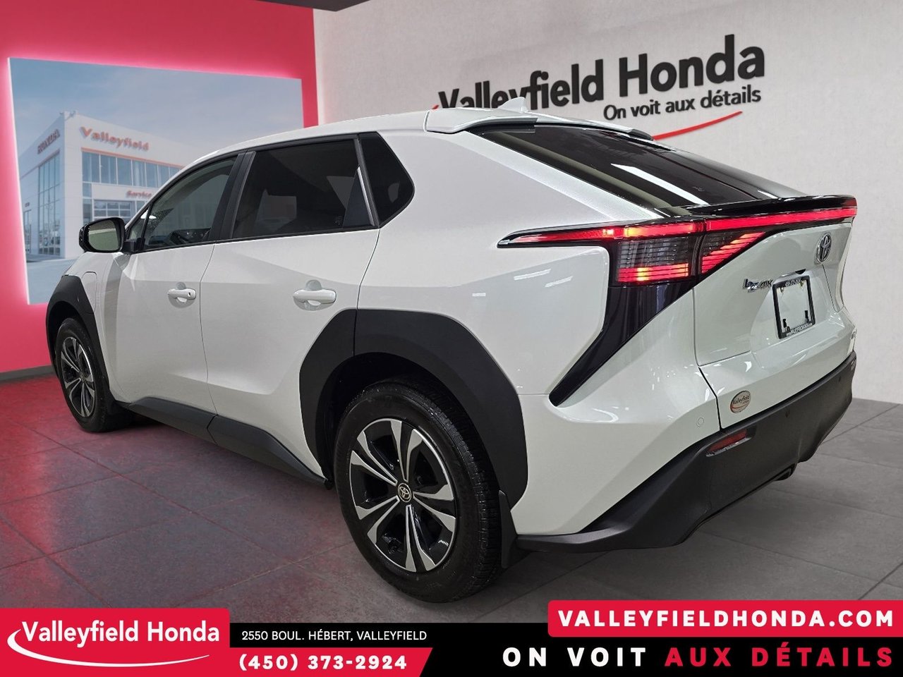 2023 Toyota bZ4X XLE TOIT PANORAMIQUE AWD MAGS-7