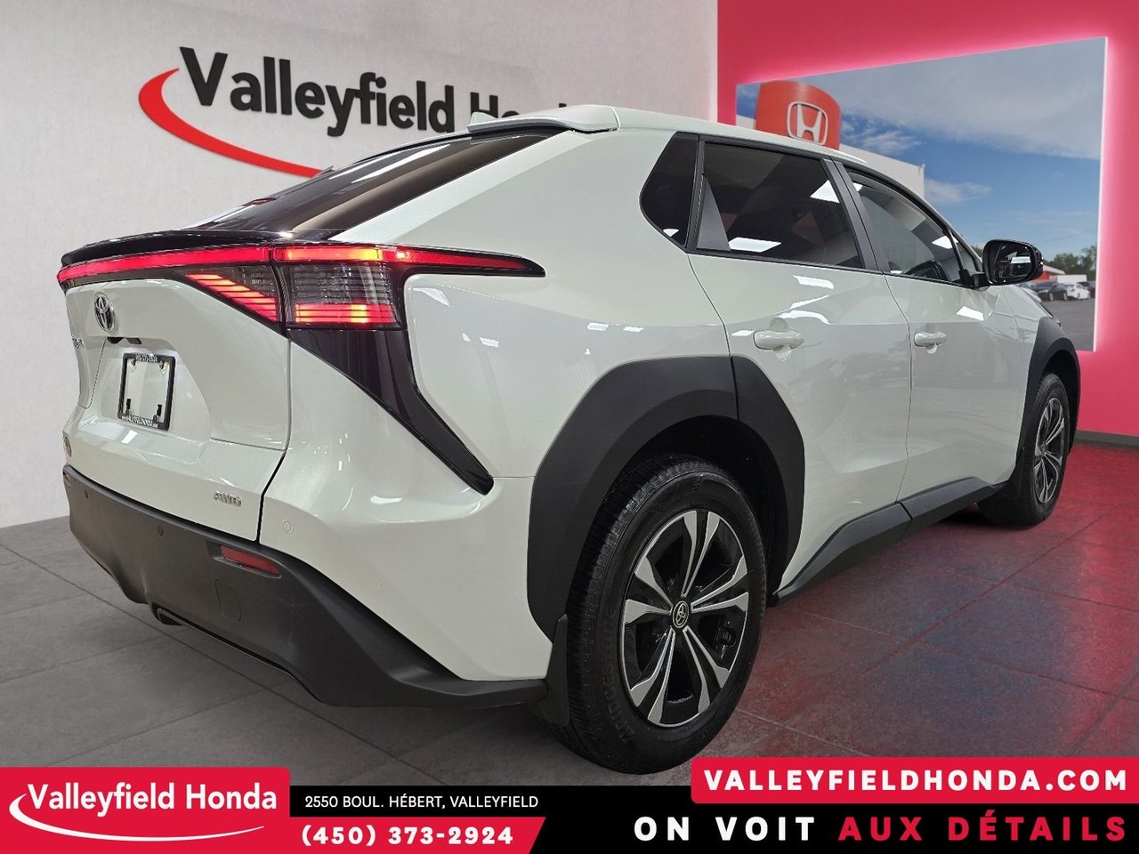 2023 Toyota bZ4X XLE TOIT PANORAMIQUE AWD MAGS-5