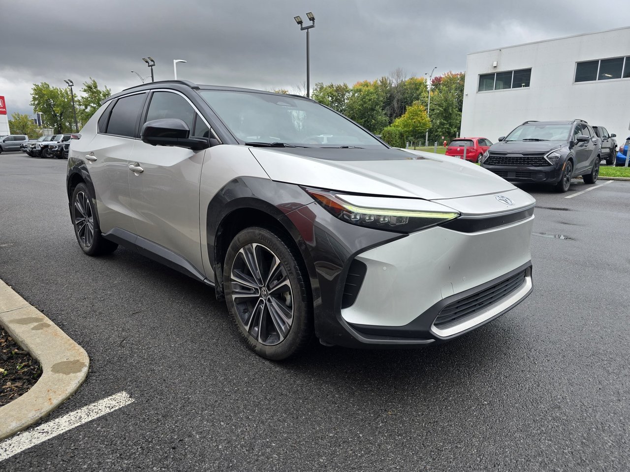 2023 Toyota bZ4X XLE AWD-3