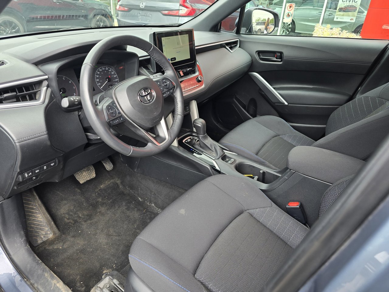 2024 Toyota Corolla Cross SE HYBRID-9