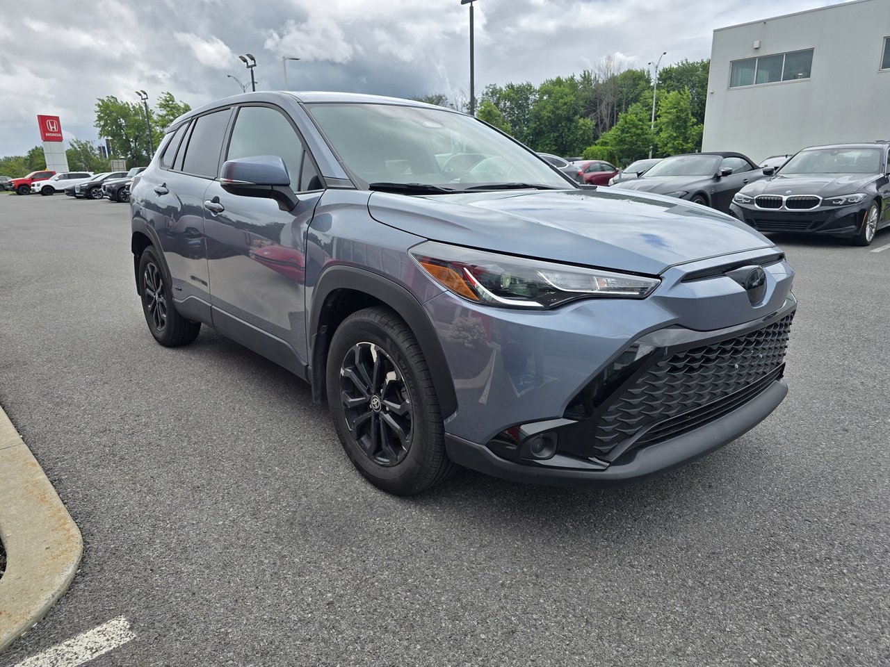 2024 Toyota Corolla Cross SE HYBRID-1