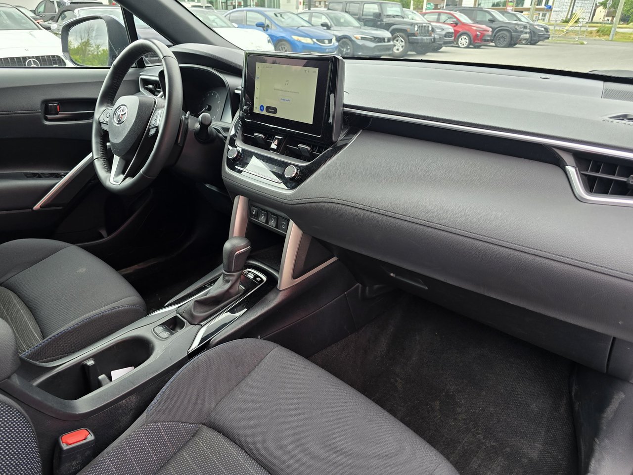 2024 Toyota Corolla Cross SE HYBRID-2
