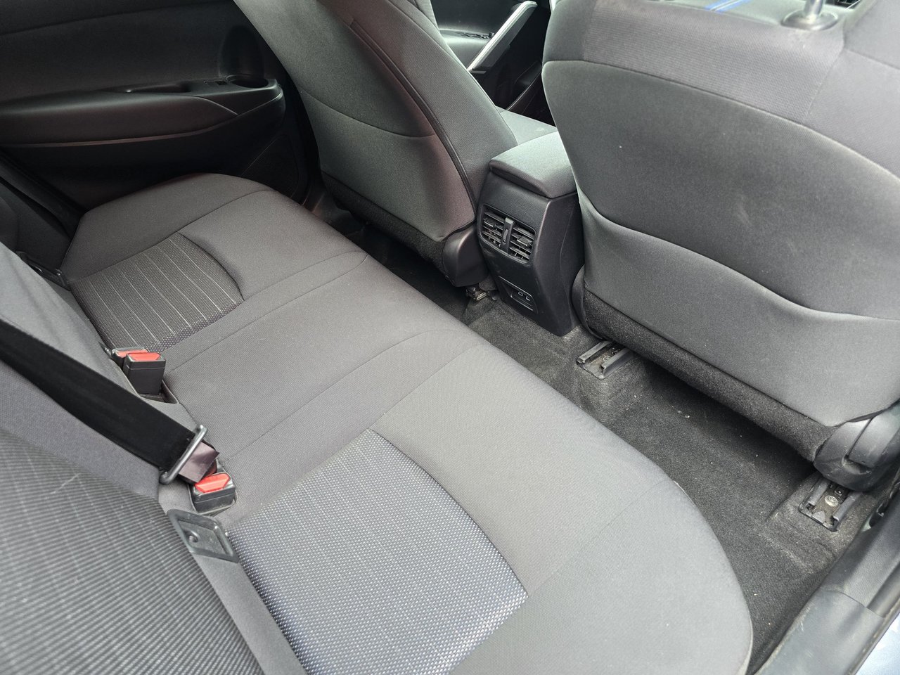 2024 Toyota Corolla Cross SE HYBRID-3