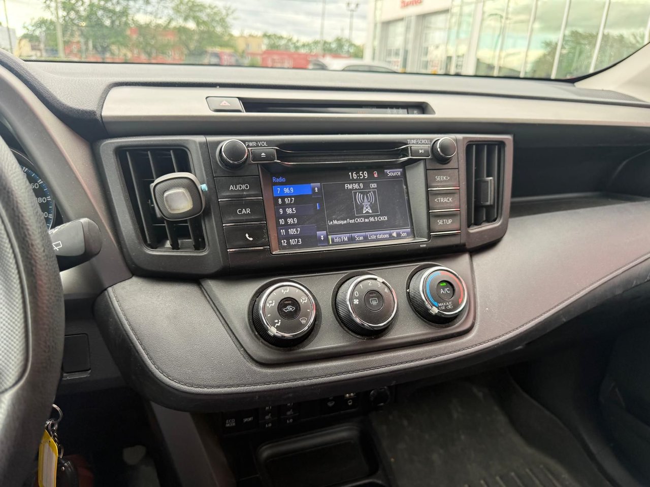 2017 Toyota RAV4 LE-10