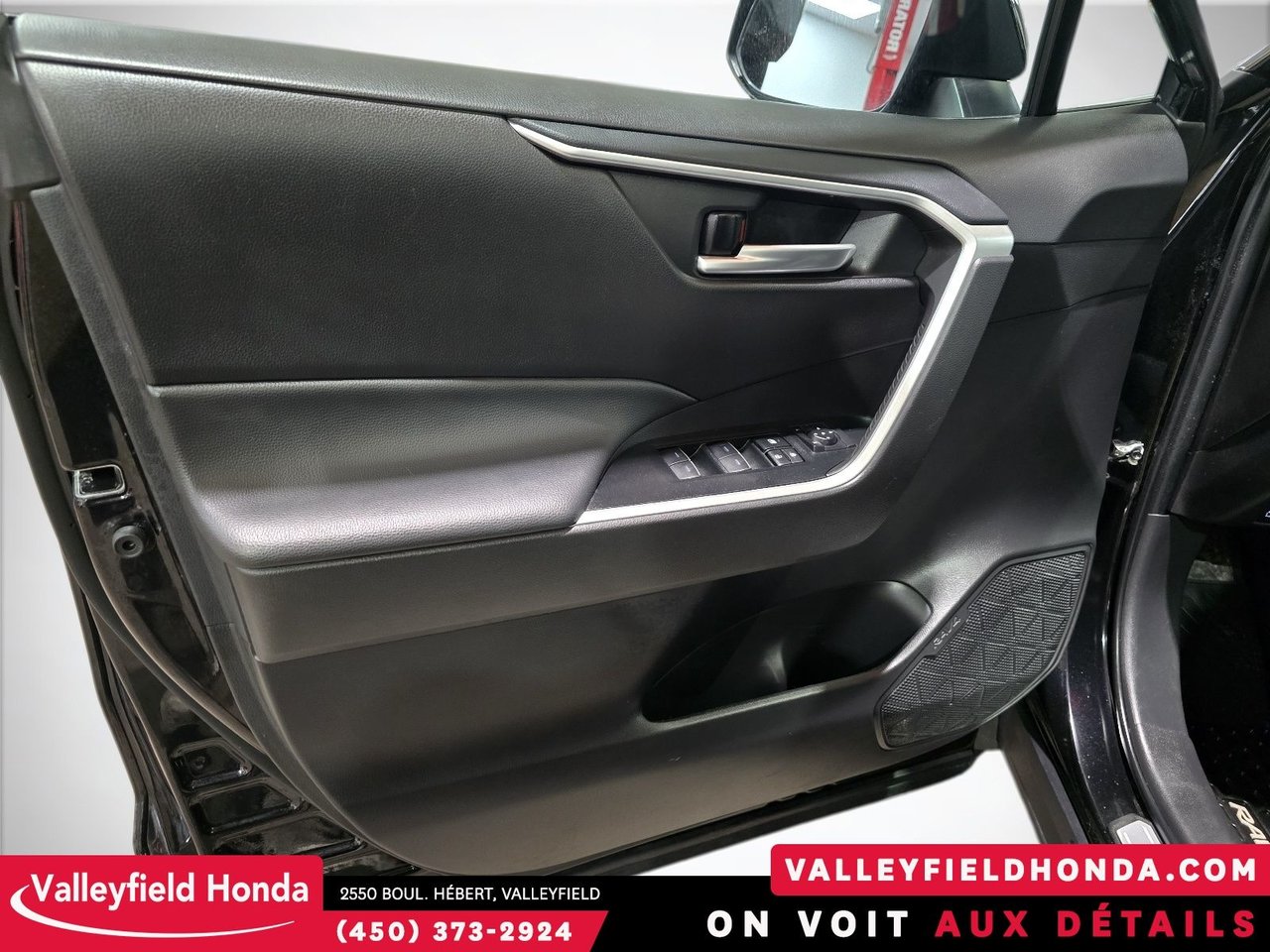 2025 Toyota RAV4 Hybrid XLE COMME NEUF ! BAS KM-18