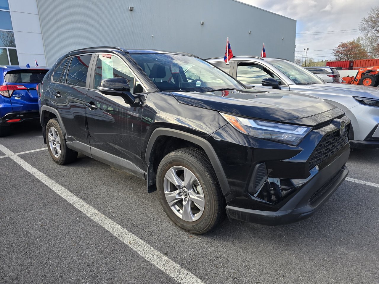2025 Toyota RAV4 Hybrid XLE COMME NEUF ! BAS KM-1