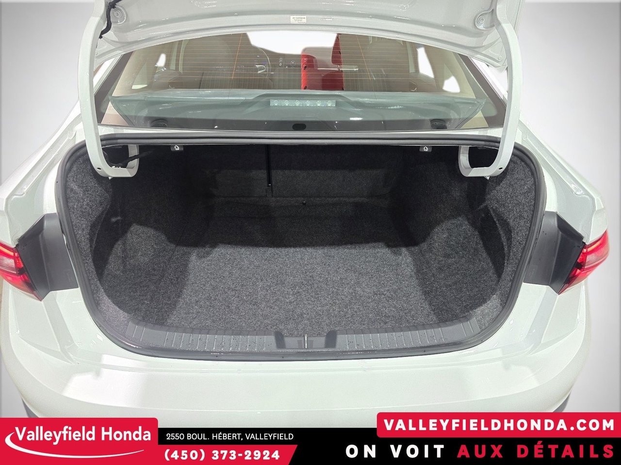 Volkswagen Jetta Trendline + BANC CHAUFFANT - CARPLAY 2024-9