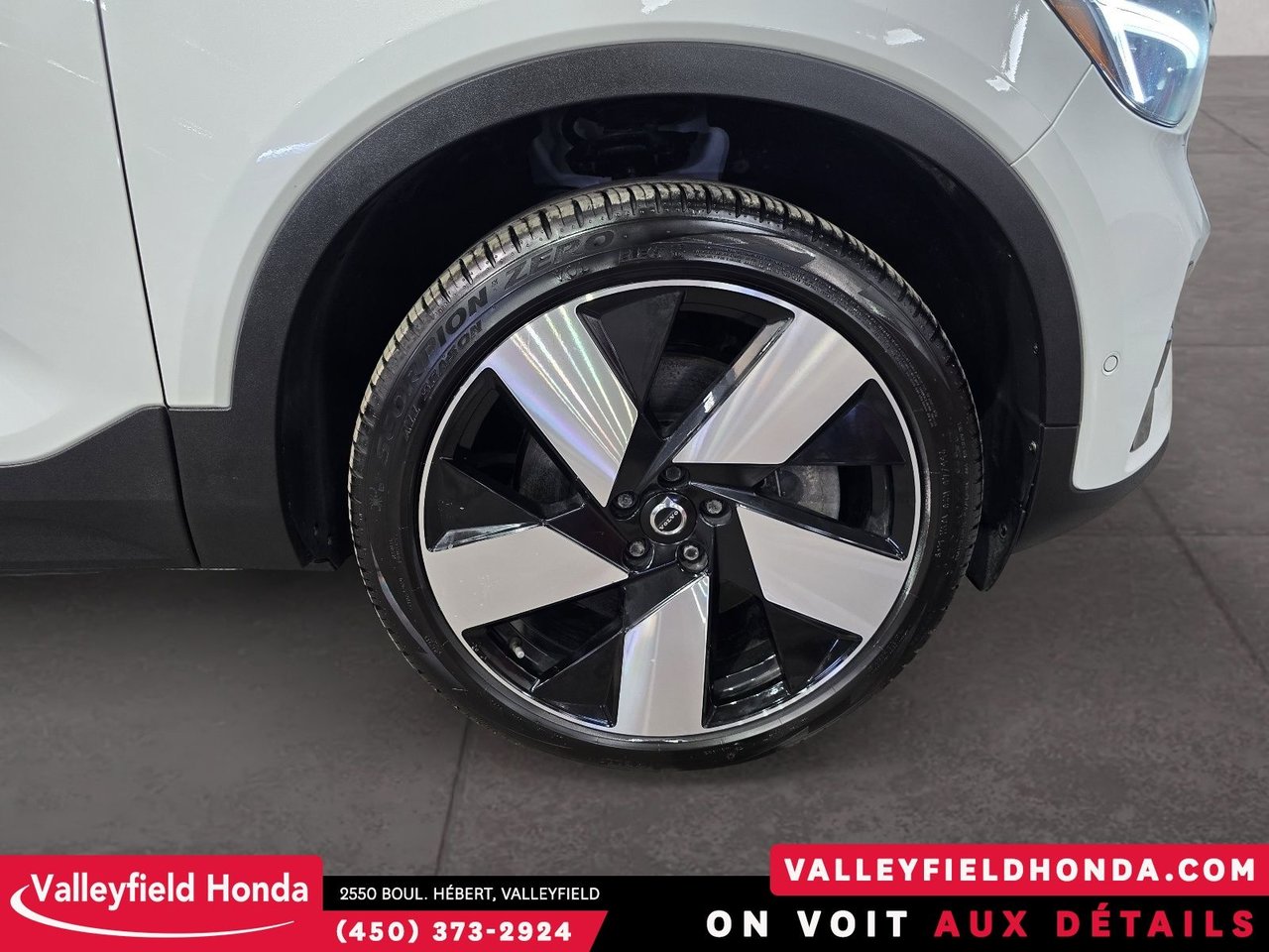 2024 Volvo XC40 Recharge Pure Electric Ultimate ULTRA 402HP AWD-12